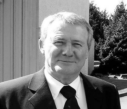 Obituary Ian Richards